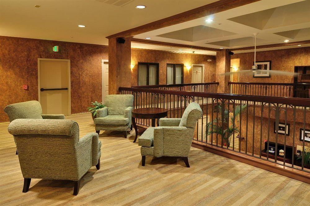 Best Western Plus Palm Court Hotel Davis Εξωτερικό φωτογραφία