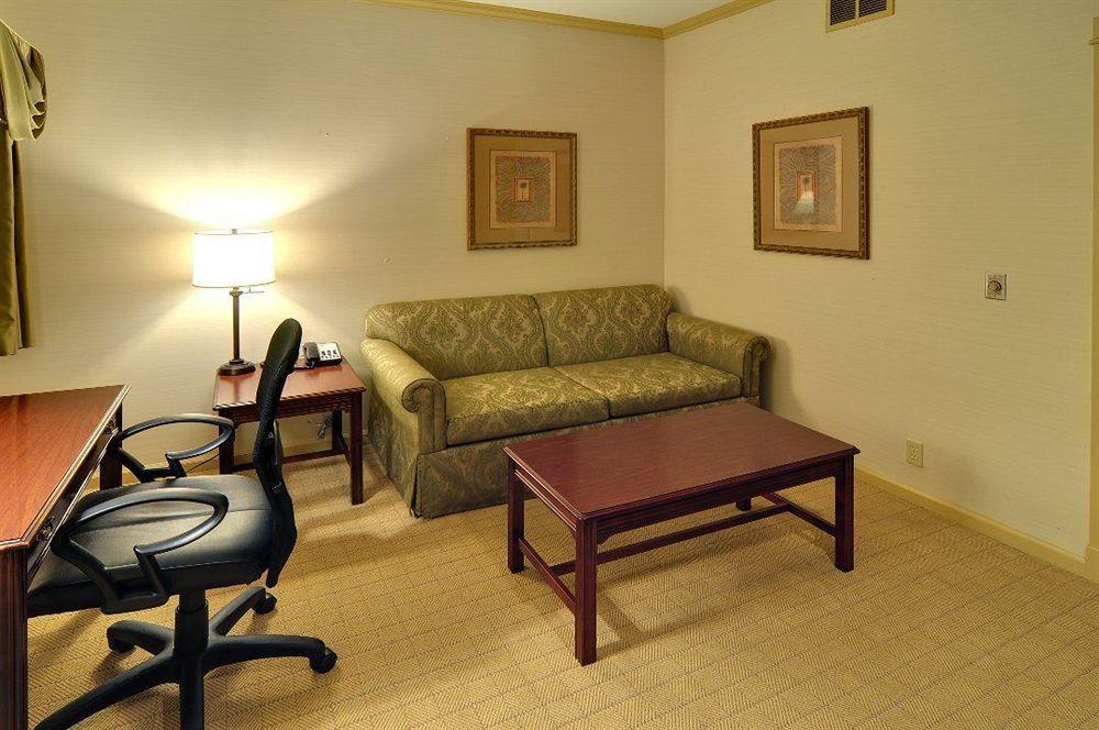Best Western Plus Palm Court Hotel Davis Εξωτερικό φωτογραφία
