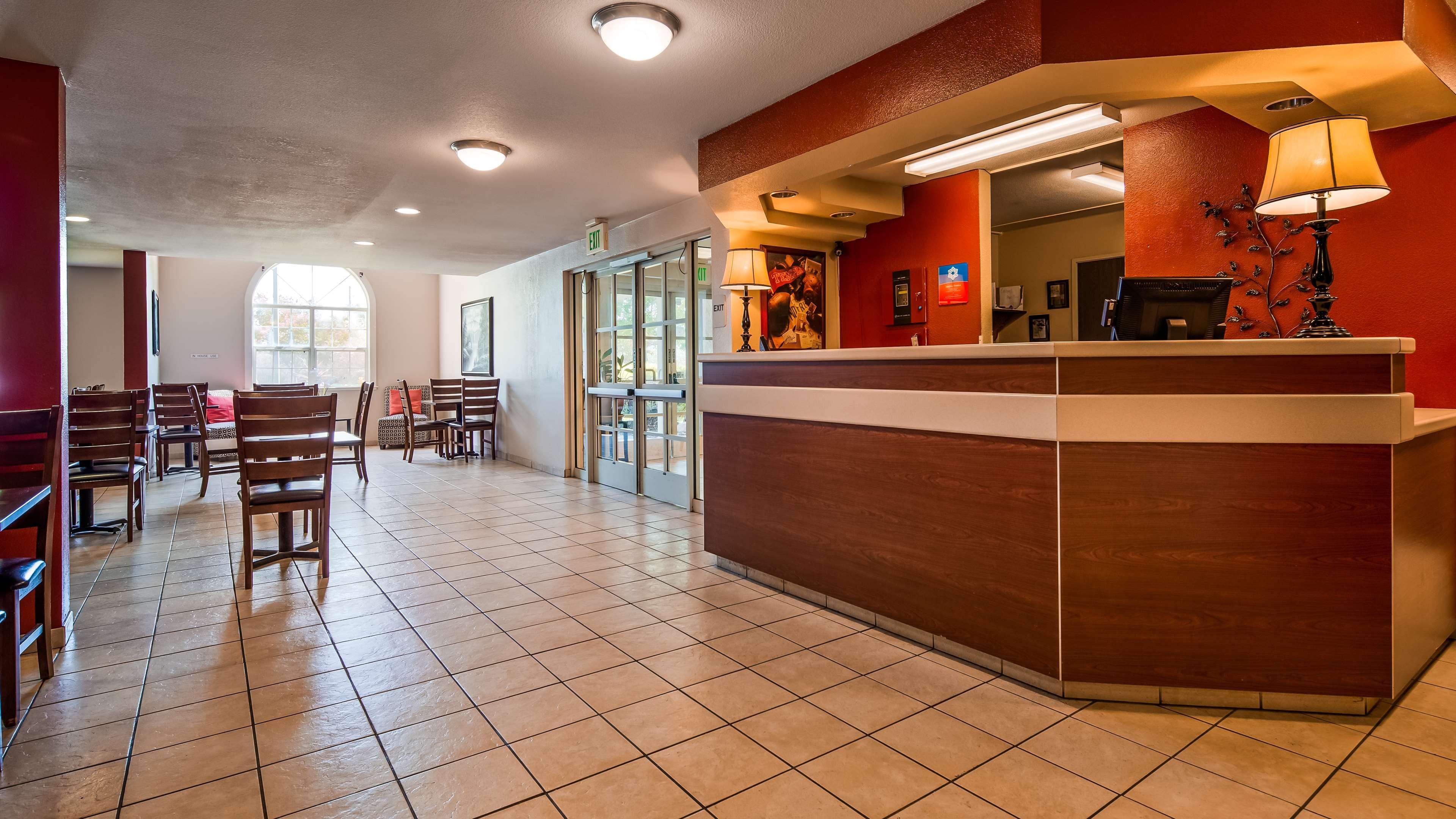 Best Western Plus Palm Court Hotel Davis Εξωτερικό φωτογραφία