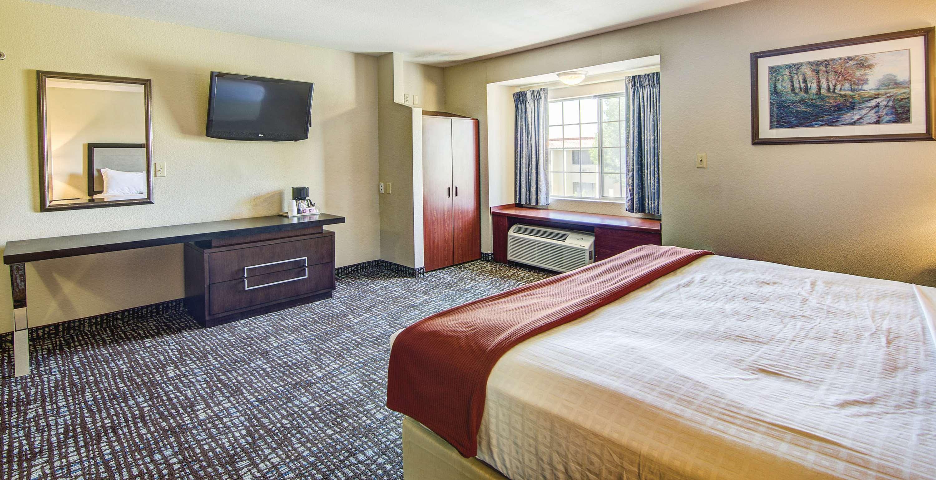 Best Western Plus Palm Court Hotel Davis Εξωτερικό φωτογραφία