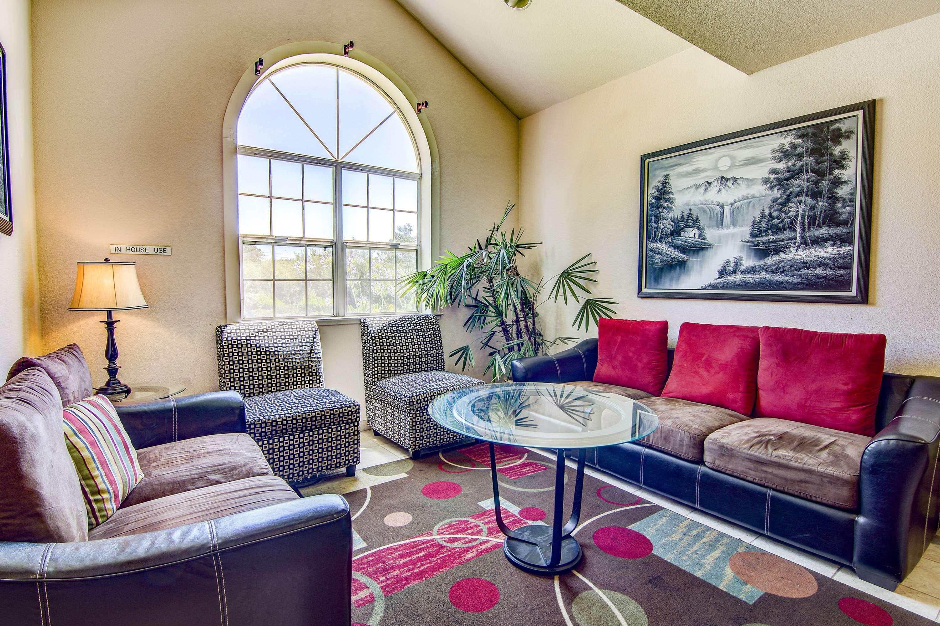 Best Western Plus Palm Court Hotel Davis Εξωτερικό φωτογραφία