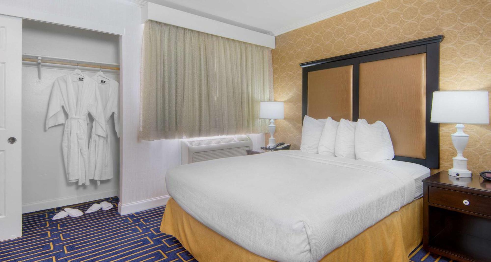 Best Western Plus Palm Court Hotel Davis Εξωτερικό φωτογραφία