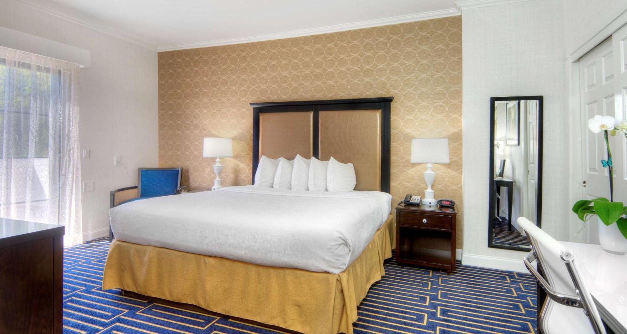 Best Western Plus Palm Court Hotel Davis Εξωτερικό φωτογραφία