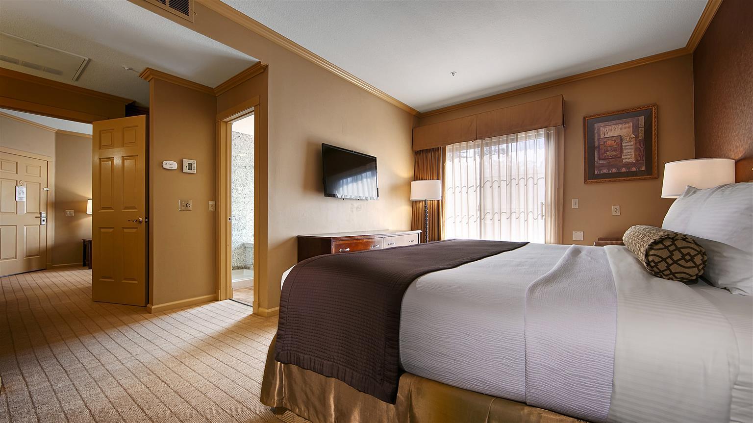 Best Western Plus Palm Court Hotel Davis Εξωτερικό φωτογραφία