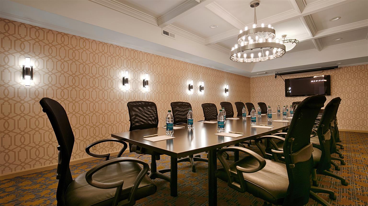 Best Western Plus Palm Court Hotel Davis Εξωτερικό φωτογραφία