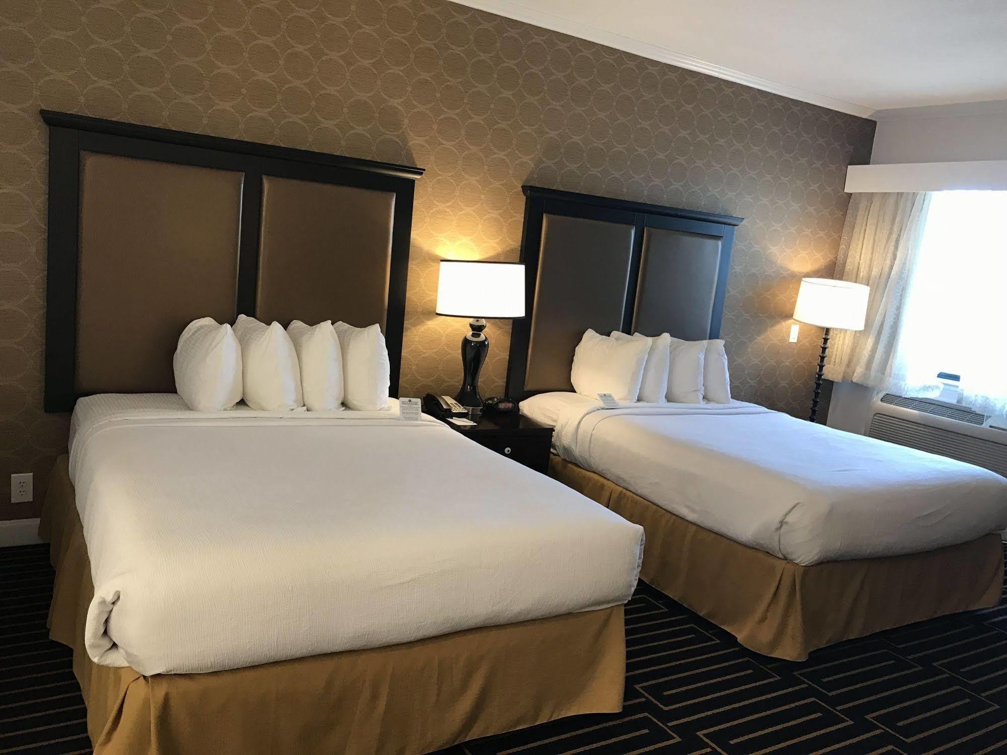Best Western Plus Palm Court Hotel Davis Εξωτερικό φωτογραφία
